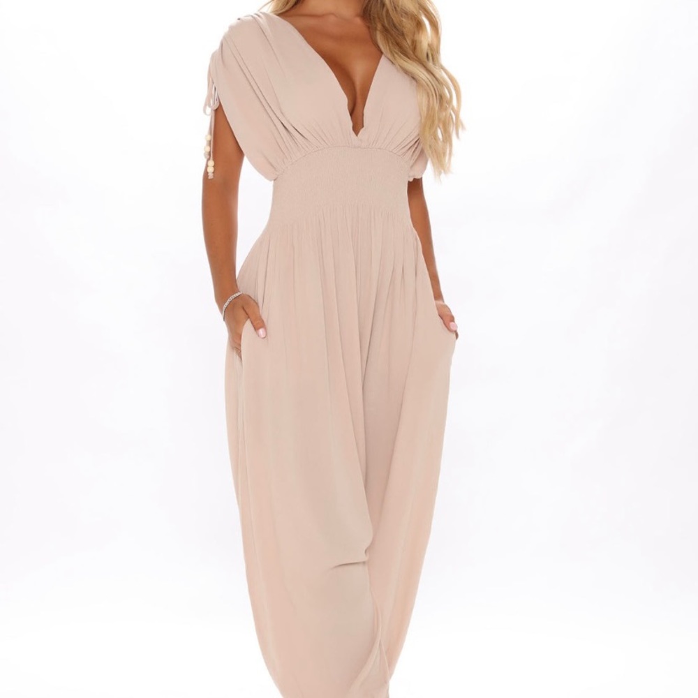 Fashion nova jumpsuit